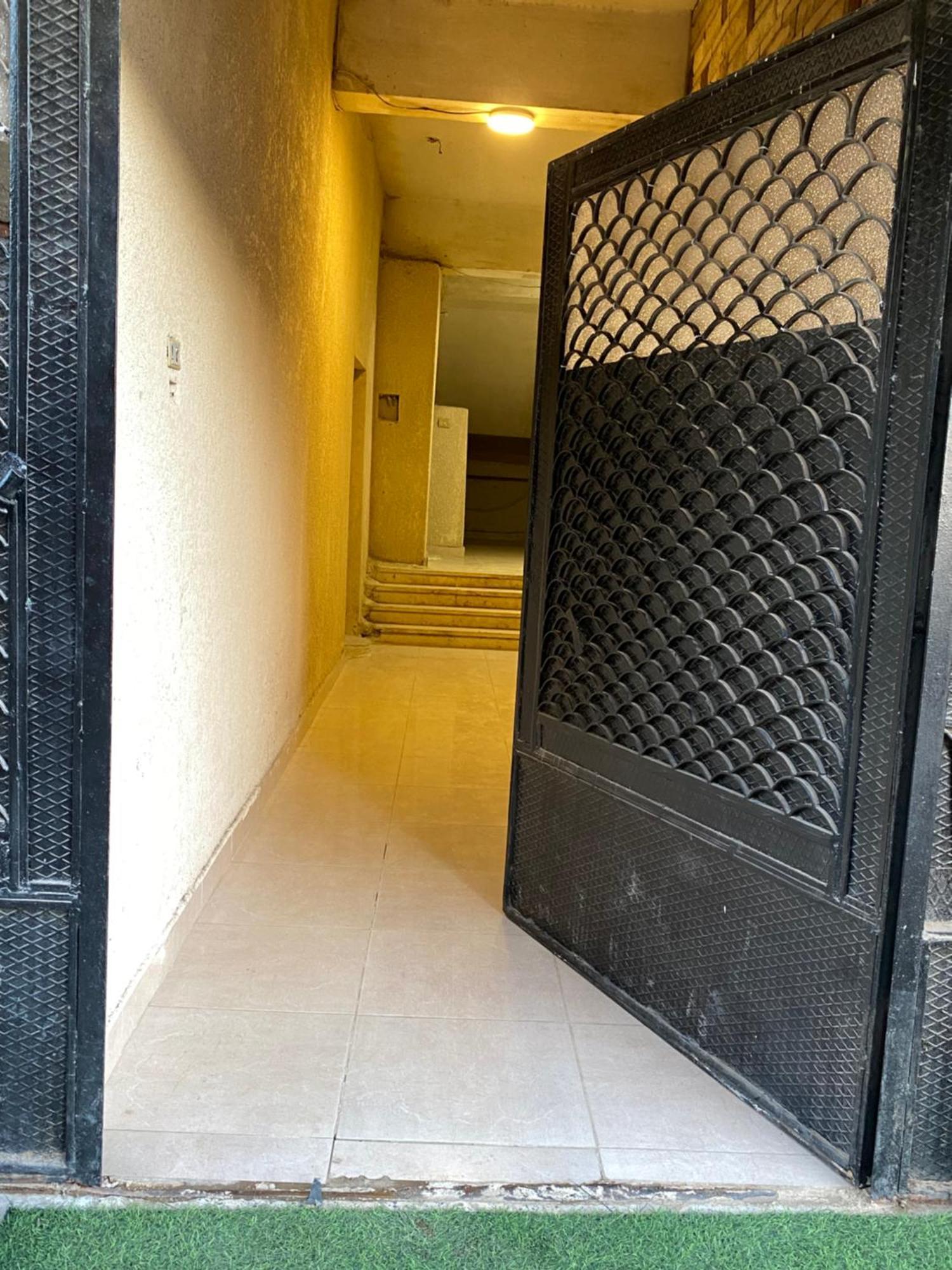 Isis Pyramids View Inn Kafret el-Gabal Exteriör bild