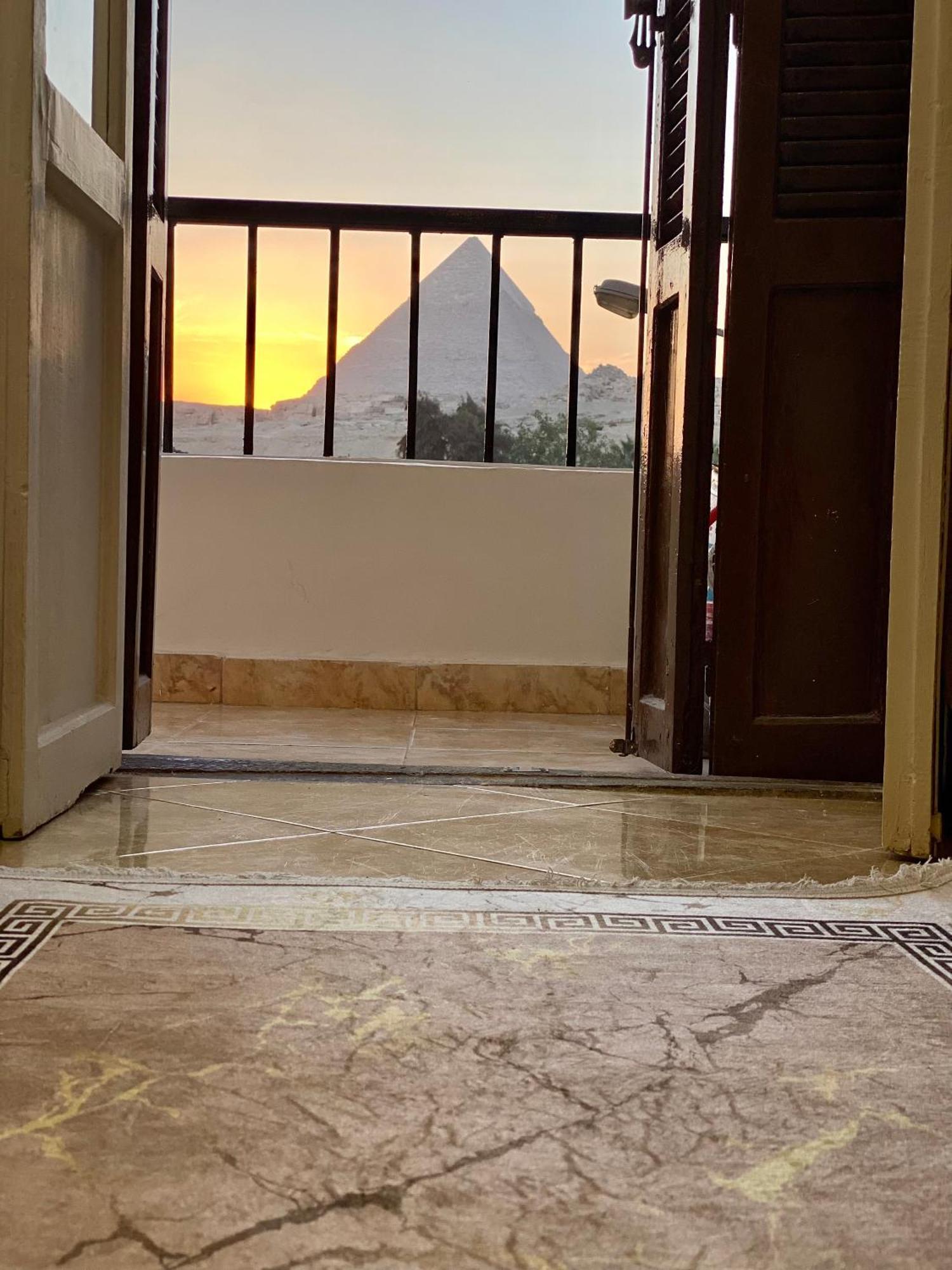 Isis Pyramids View Inn Kafret el-Gabal Exteriör bild